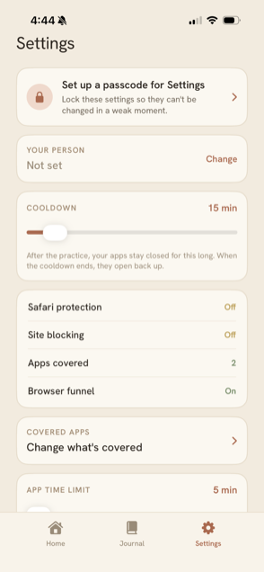 Settings screen showing protection coverage, site blocking, and covered apps.